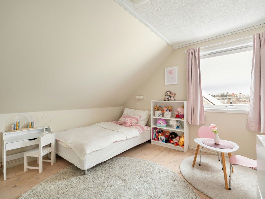 Dečja soba koja raste s detetom: funkcionalno i toplo